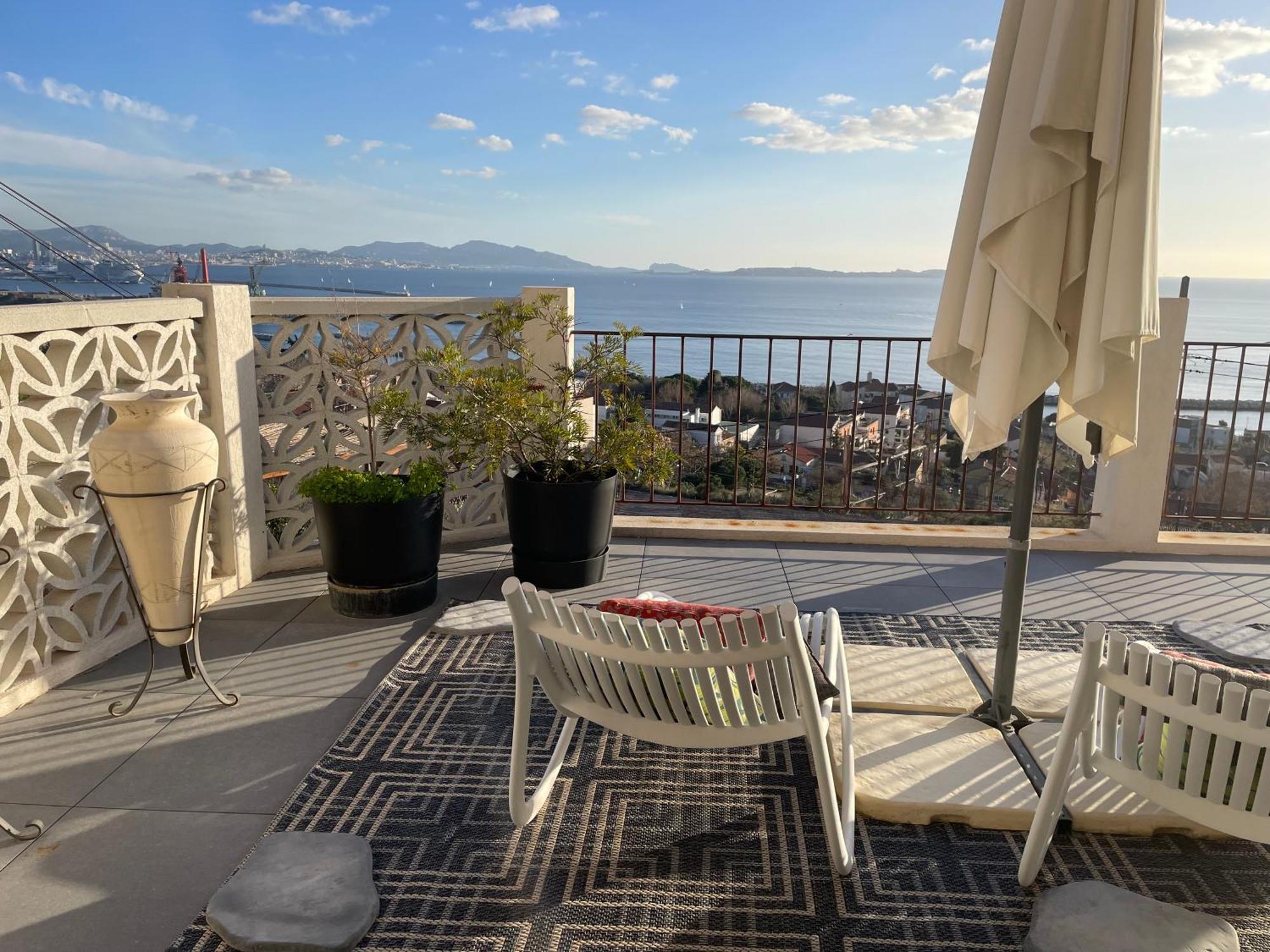 Superbe Terrasse Avec Vue Panoramique Sur La Mer Marseille Bagian luar foto
