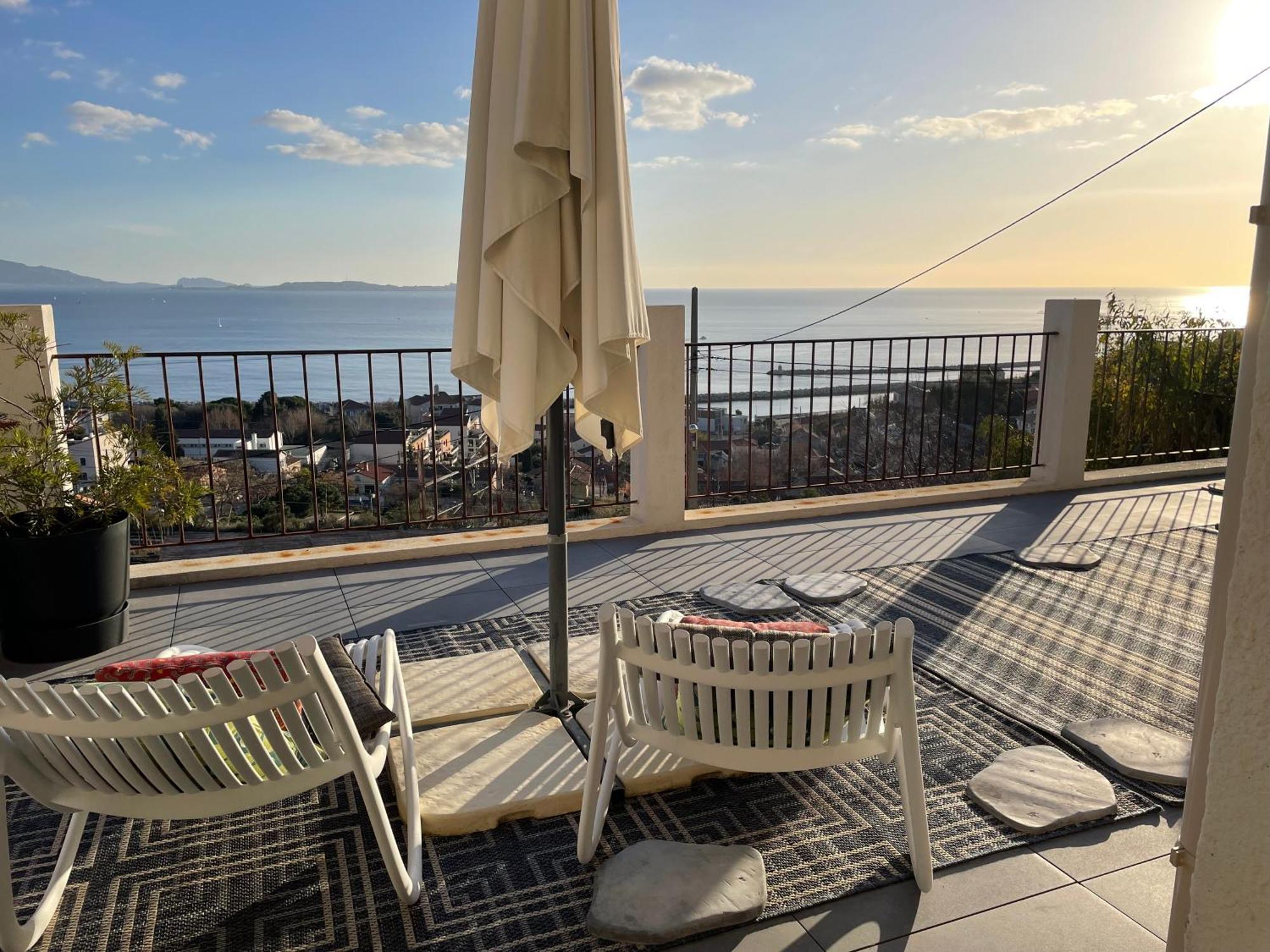 Superbe Terrasse Avec Vue Panoramique Sur La Mer Marseille Bagian luar foto