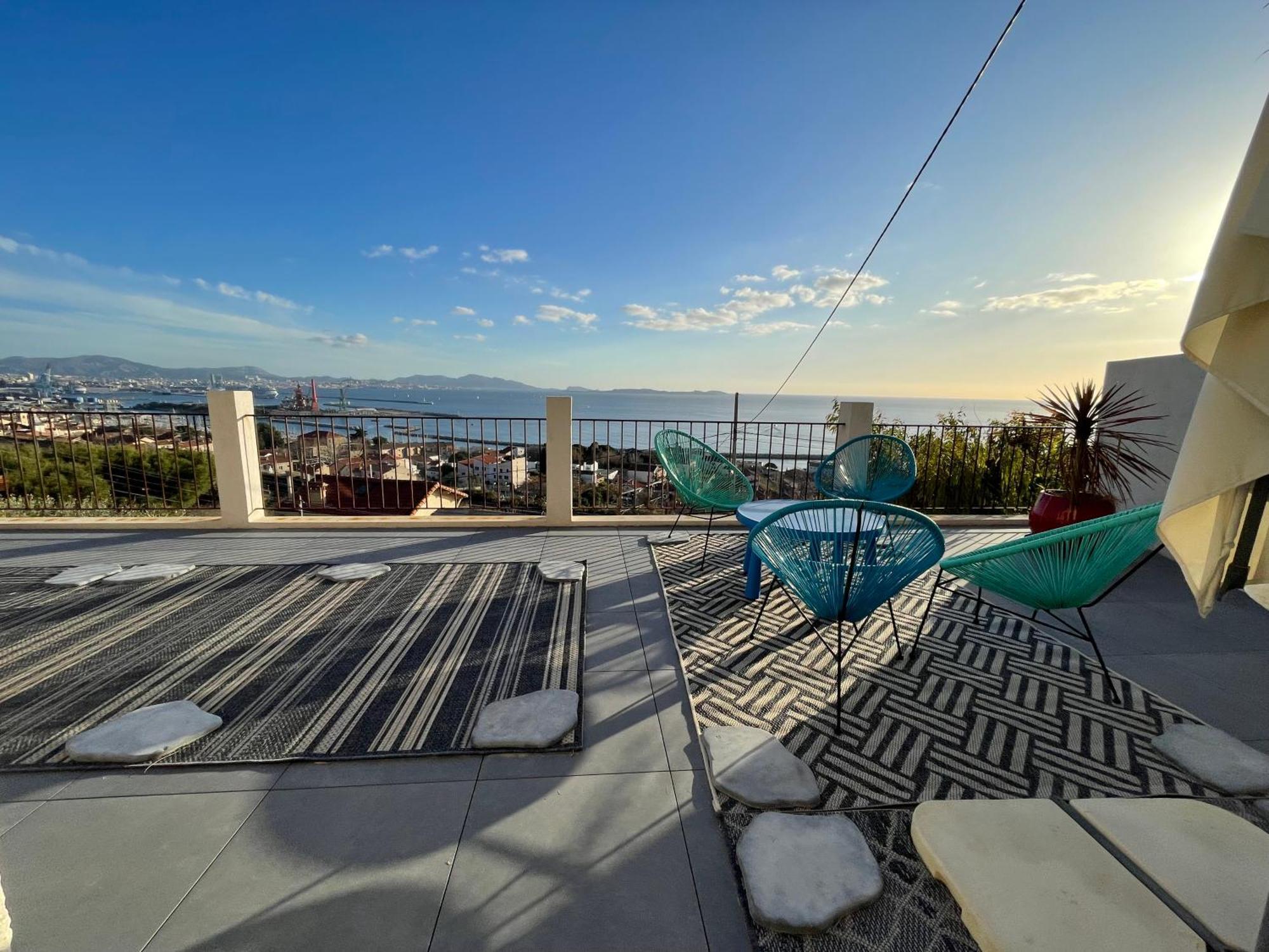 Superbe Terrasse Avec Vue Panoramique Sur La Mer Marseille Bagian luar foto