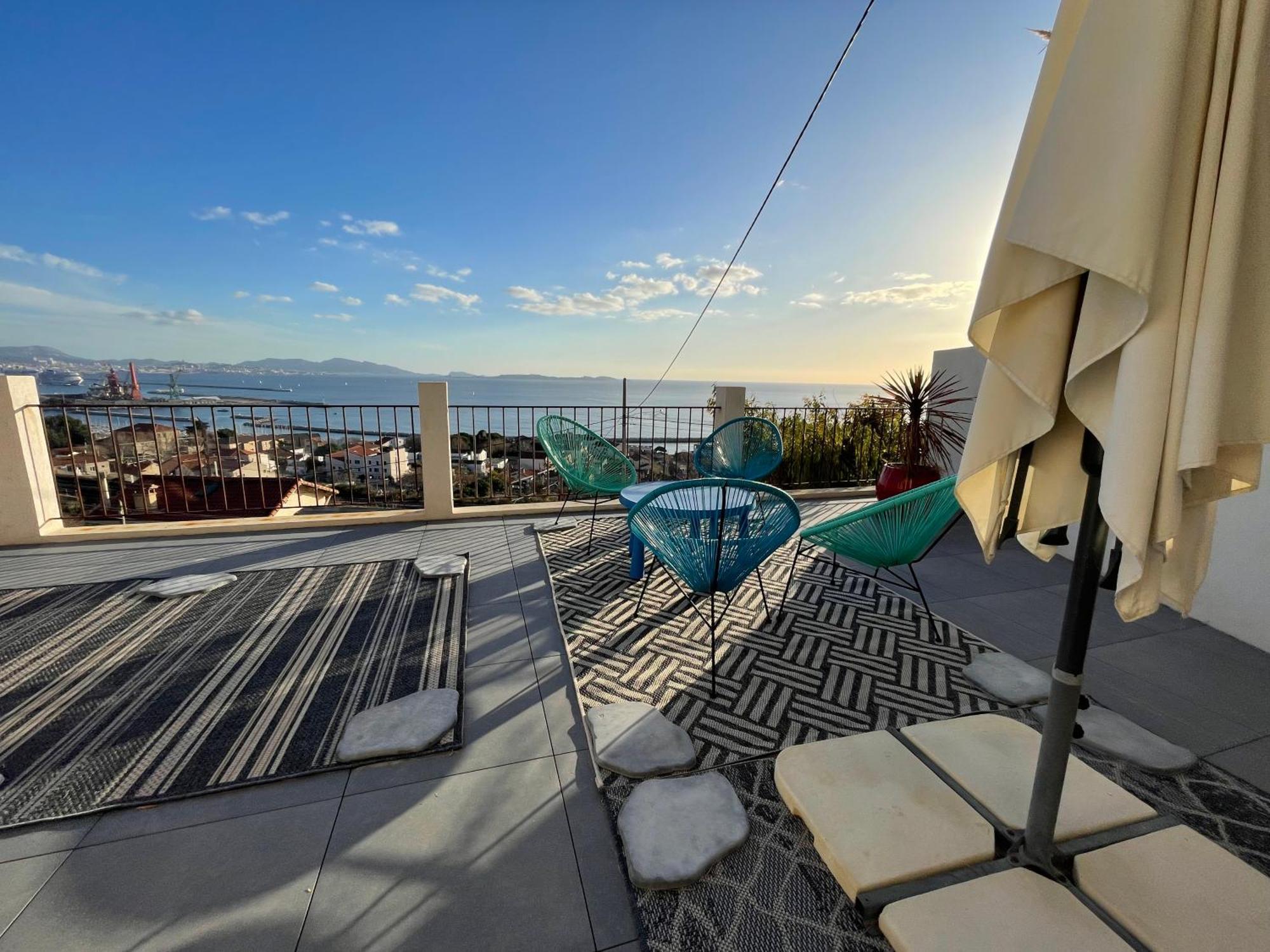 Superbe Terrasse Avec Vue Panoramique Sur La Mer Marseille Bagian luar foto
