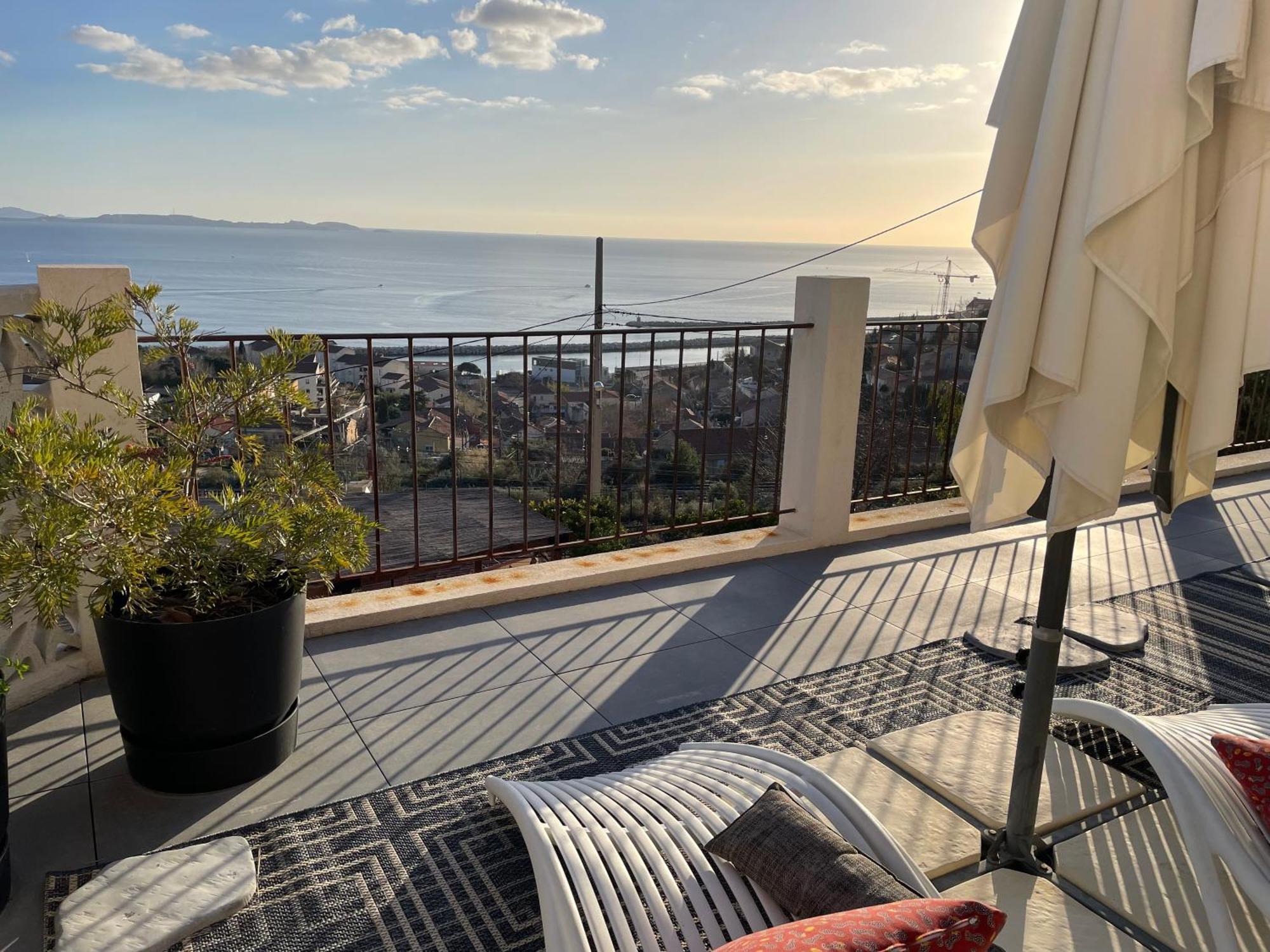 Superbe Terrasse Avec Vue Panoramique Sur La Mer Marseille Bagian luar foto
