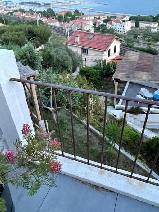 Superbe Terrasse Avec Vue Panoramique Sur La Mer Marseille Bagian luar foto
