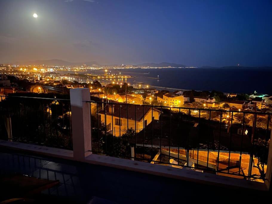 Superbe Terrasse Avec Vue Panoramique Sur La Mer Marseille Bagian luar foto